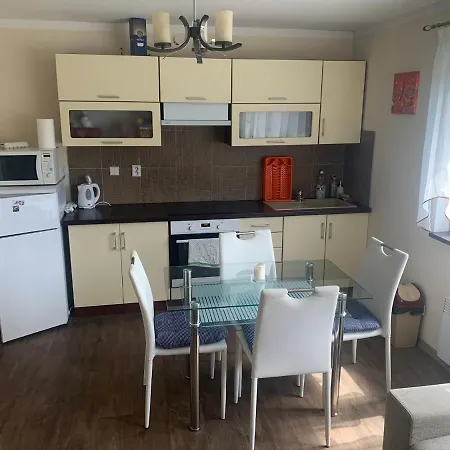 Active Apartment Milna 公寓